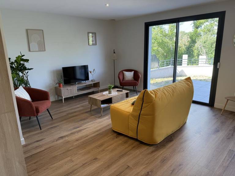 Gite with garden & patio — photo 3