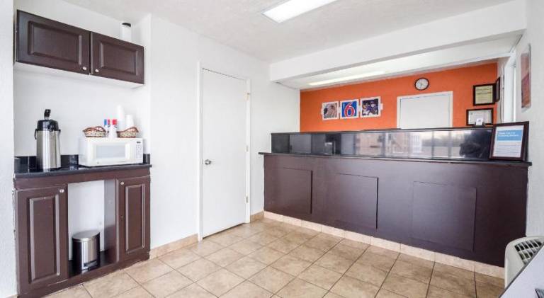 Motel 6 Commerce, GA — photo 5