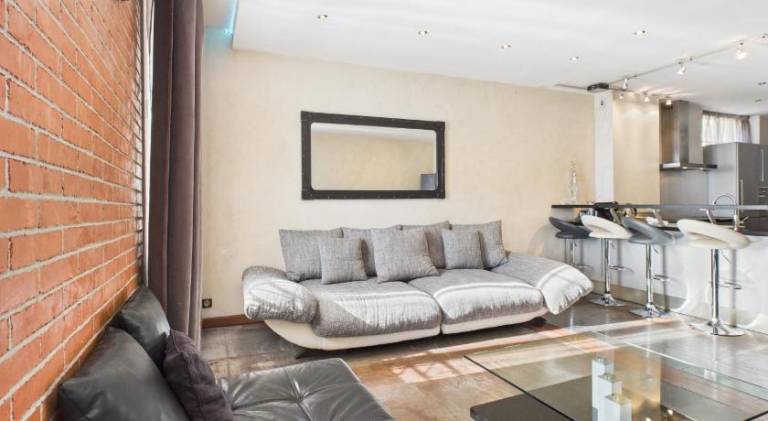Apartment with garden & terrace — photo 4