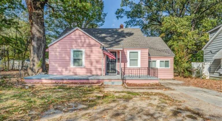 Vacation home with 3 rooms for 8 persons in Memphis, TN