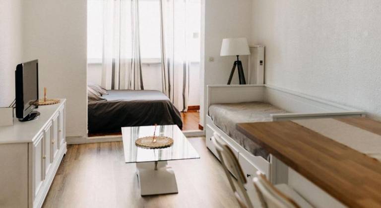 Rental apartment with 1 room for 4 persons in Martigues