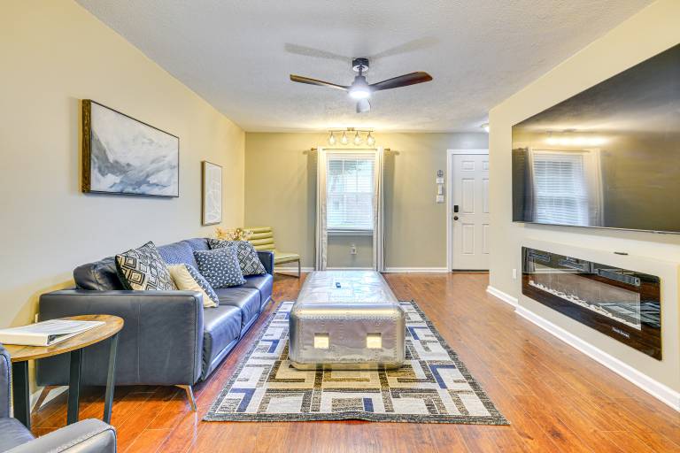 2 Mi to High Point University: Townhome w/ Patio — photo 4