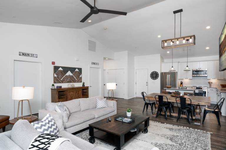 Children-friendly condo | Pets are welcome — photo 3