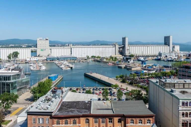 Spectacular 3 Bdrm Old Quebec Penthouse — photo 4
