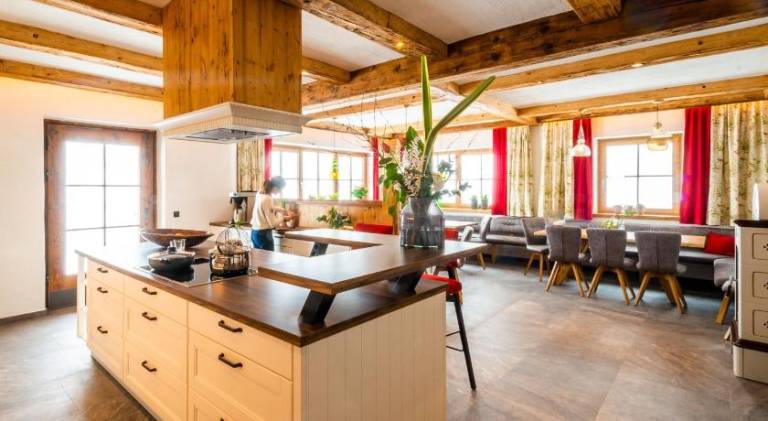 Pleasant holiday apartment with sauna, patio & yard | Dogs allowed — photo 2