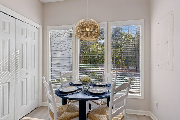 8 Ocean Breeze @ Forest Beach Pet-Friendly Community Pool & Tennis Modern Interiors — photo 2