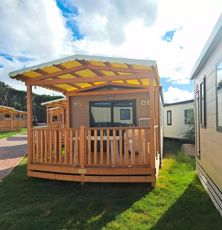 Mobile home with patio in Santa Teresa di Gallura
