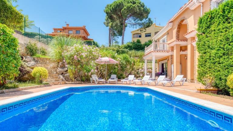 Villa "Costacabana - Primavera" with Private Pool, Private Terrace & WiFi — photo 3