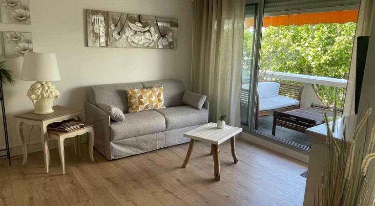 Rental apartment with 1 room for 4 persons in La Grande-Motte
