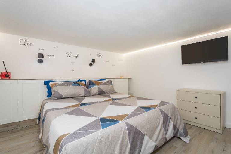 Wonderful apartment with fast internet | Next to Castello Ursino | Mountain view | Good for workation | Pets allowed — photo 2