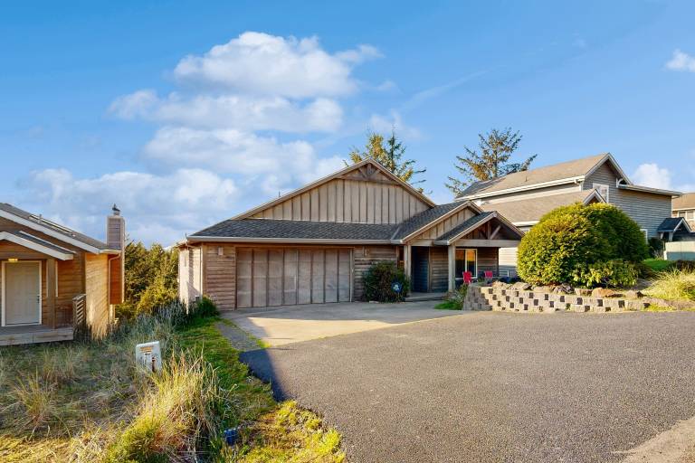 House Pacific City