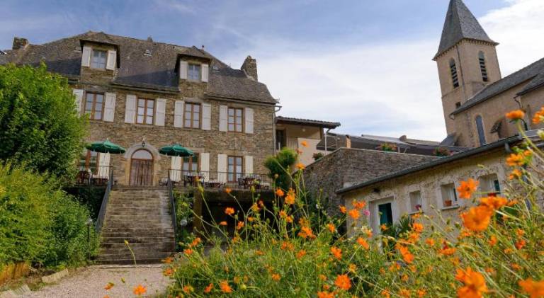 Logis Hotels - Hostellerie des Lauriers - Hotel et Restaurant in Millau