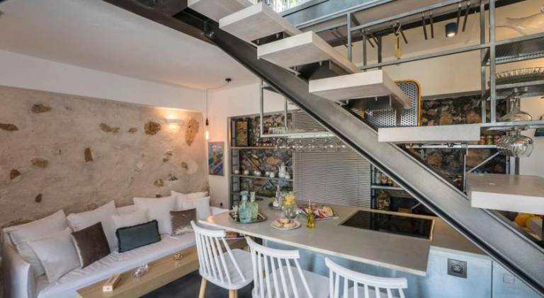 Kito- transformed house on the water's edge — photo 4