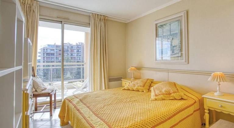 3 pieces confort et calme - proche cannes & plages in Mandelieu-La-Napoule