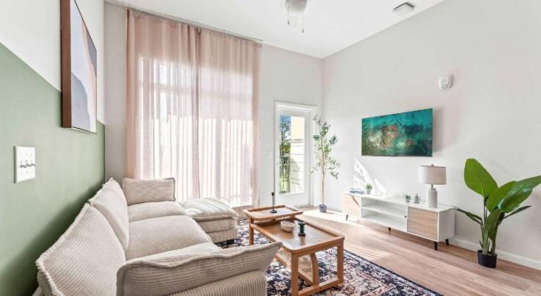 Apartment with pool | Pet-friendly — photo 2
