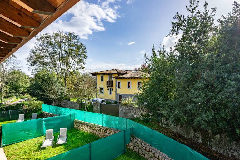 Holiday apartment with patio | Mountain view in Llanes