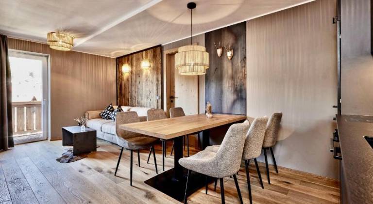 Deluxe Apartment Zugspitze Ehrwald mit Pool, Sauna, direkt am Golfplatz in Ehrwald