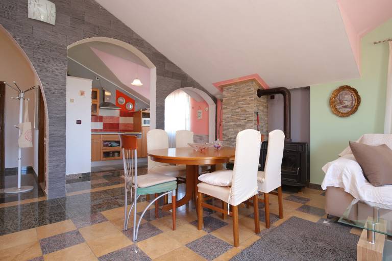 Three bedroom apartment with terrace and sea view Kaštel Stari, Kaštela (A-25141-a) — photo 5