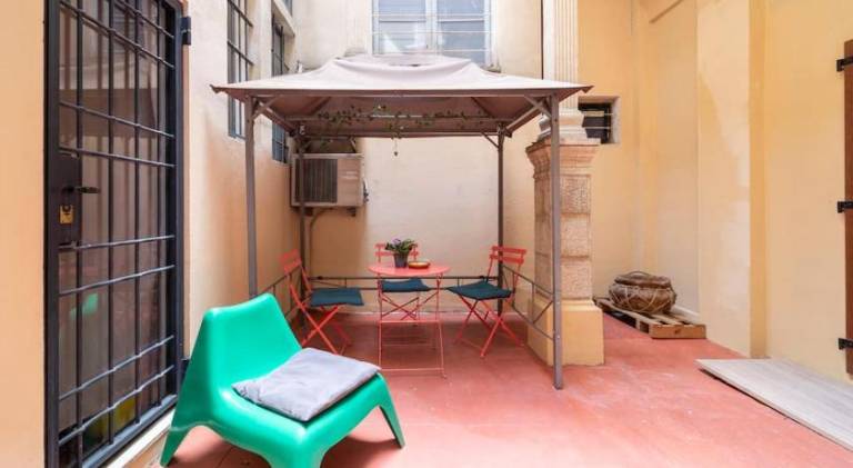 Apartment | Close to Two Towers | Pets are welcome — photo 4