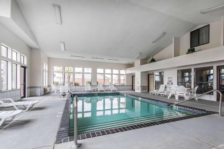 Quality Inn Moore - Oklahoma City — photo 2