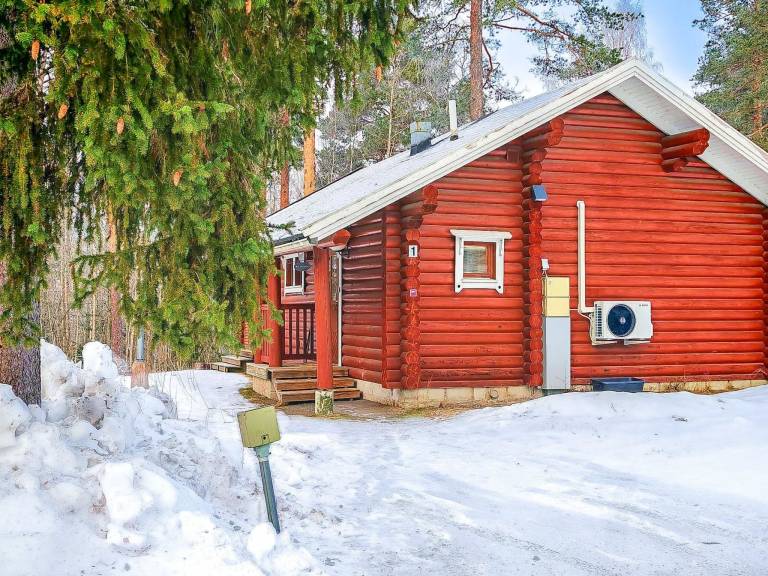 House with sauna, yard & patio | Nature view | Pet-friendly — photo 2