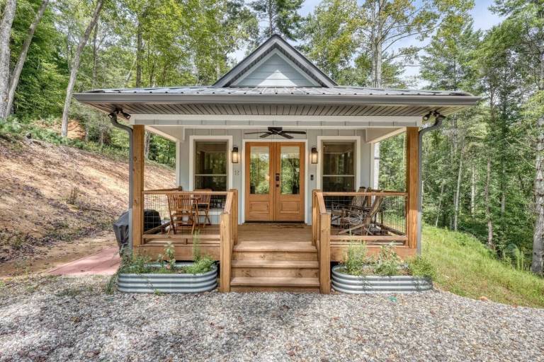 Cabin Suches