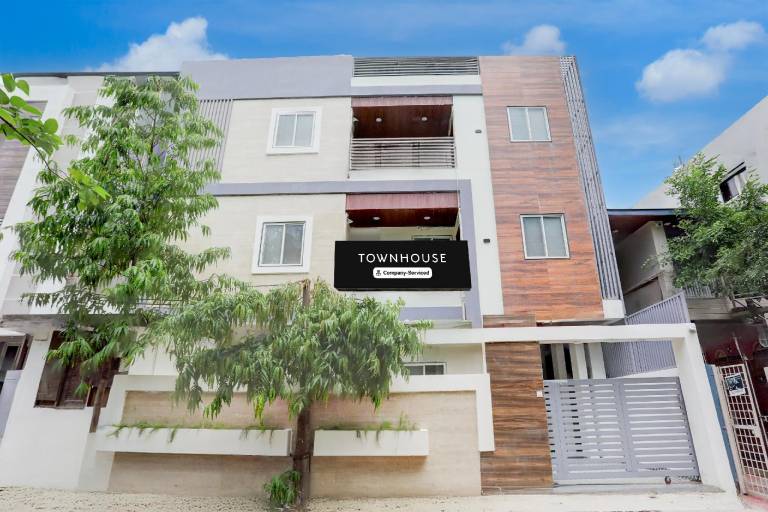 Townhouse DAVV University Indore Formerly Indrapuri