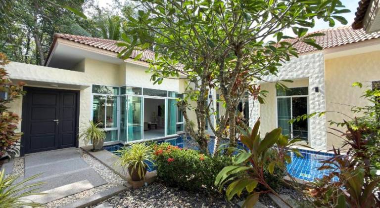 Villa with garden, private pool & grill — photo 4