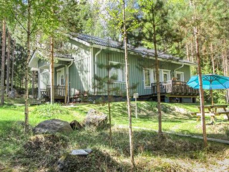 Vacation home with sauna & yard | Nature view | Pets allowed — photo 2