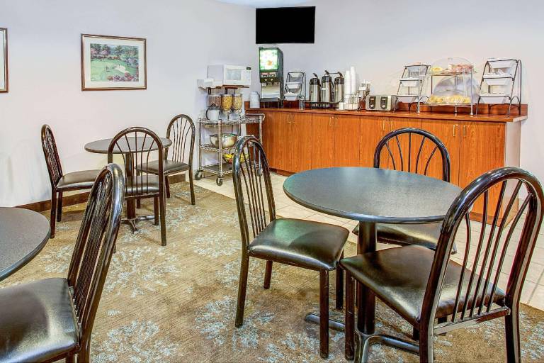Microtel Inn & Suites by Wyndham Mason/Kings Island — photo 3