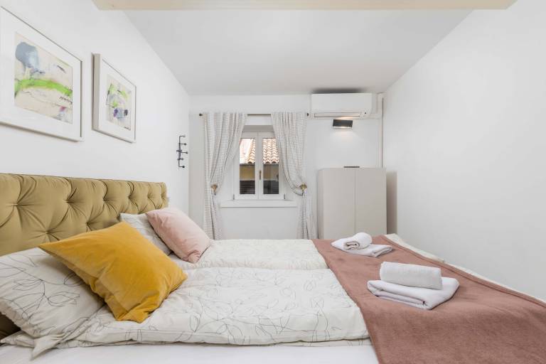 Child-friendly beautiful apartment with yard | Pet-friendly — photo 3