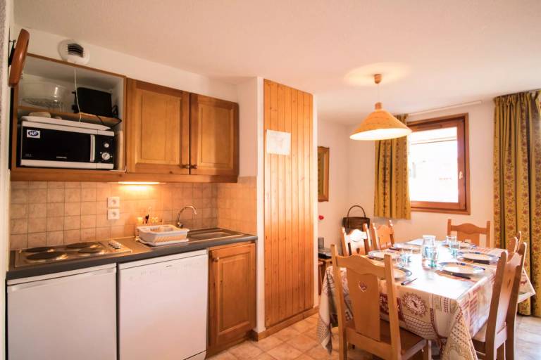 Holiday apartment with 2 rooms for 6 persons — photo 3