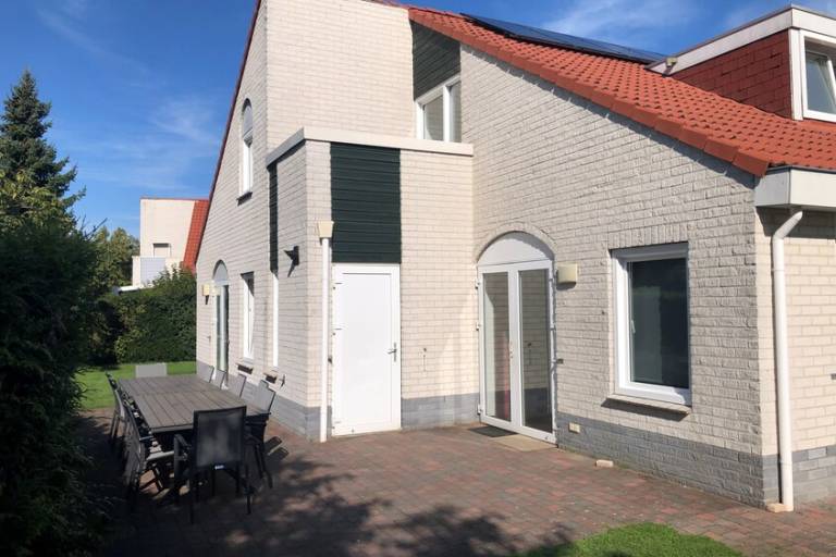 Villa with heated pool & garden | Dogs allowed in Venlo