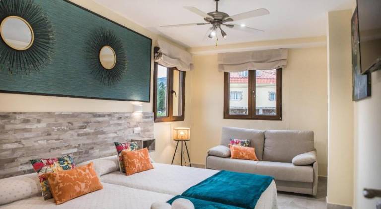 Villa with patio, yard & BBQ | Suitable for remote work — photo 2