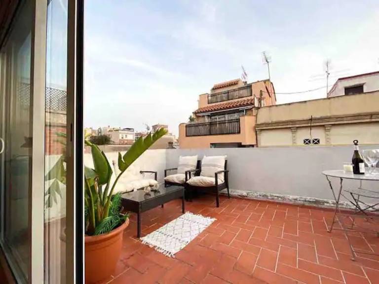 Holiday apartment with patio — photo 3