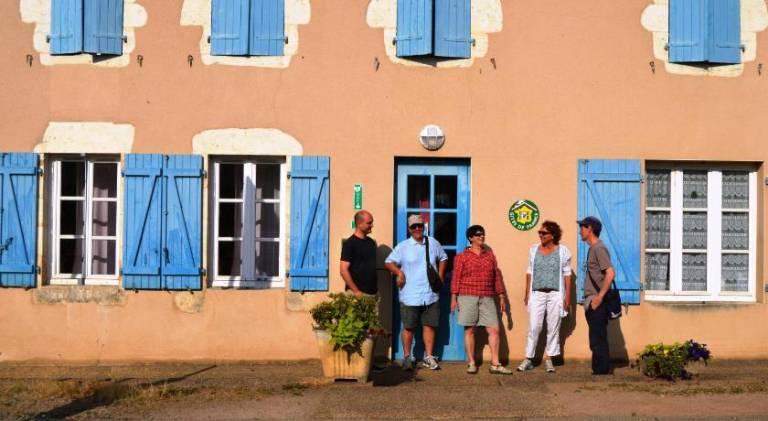House with 6 rooms for 24 persons in Montlucon