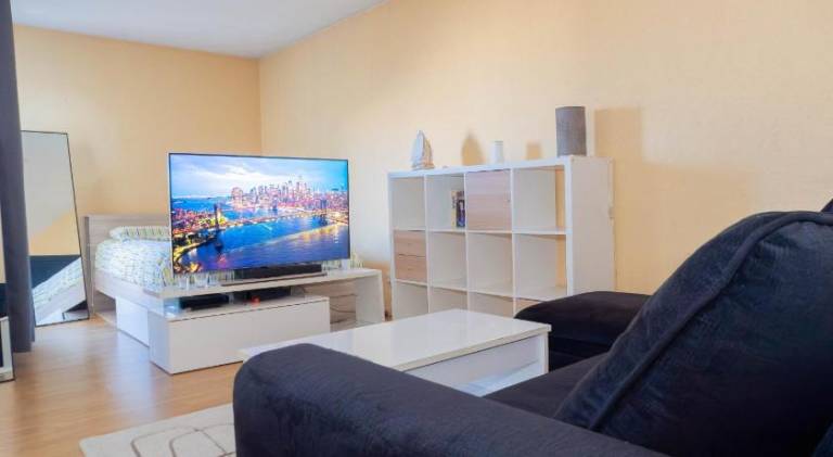 Holiday apartment with patio — photo 5