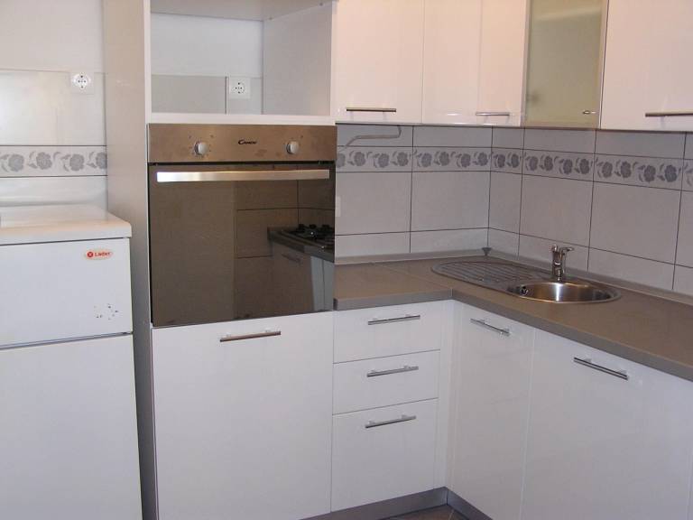Rental apartment with barbeque & patio — photo 5