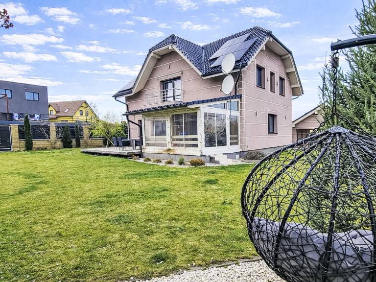 House Králův Dvůr