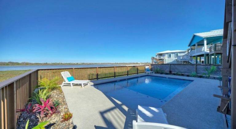 Vacation home with pool & grill in Port Aransas, TX