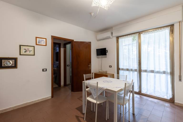 Holiday Home "Residence Caravel" with Sea View & Balconies — photo 4