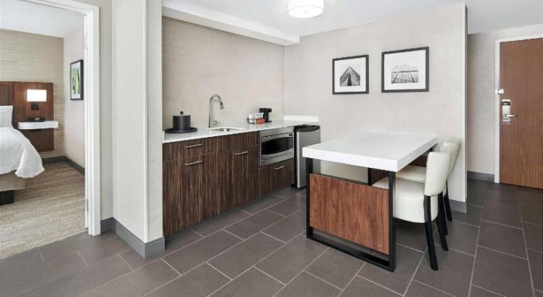 Hampton Inn & Suites Chicago-Downtown — photo 5