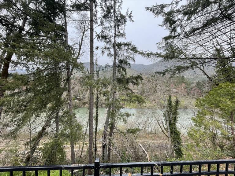 House  Rogue River