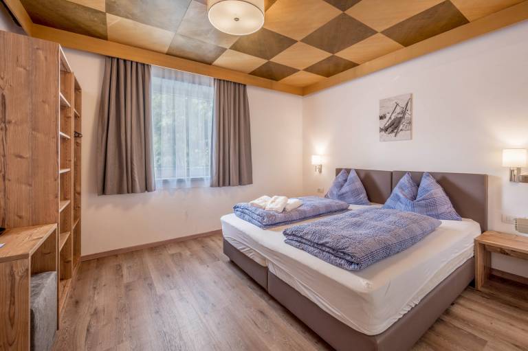 Cosy Holiday Apartment "Sonneck" Near Many Hiking Trails with Mountain View & Wi-Fi in Naz Sciaves