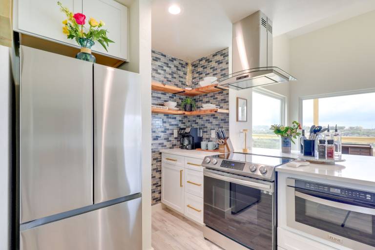 House  Lake Buchanan