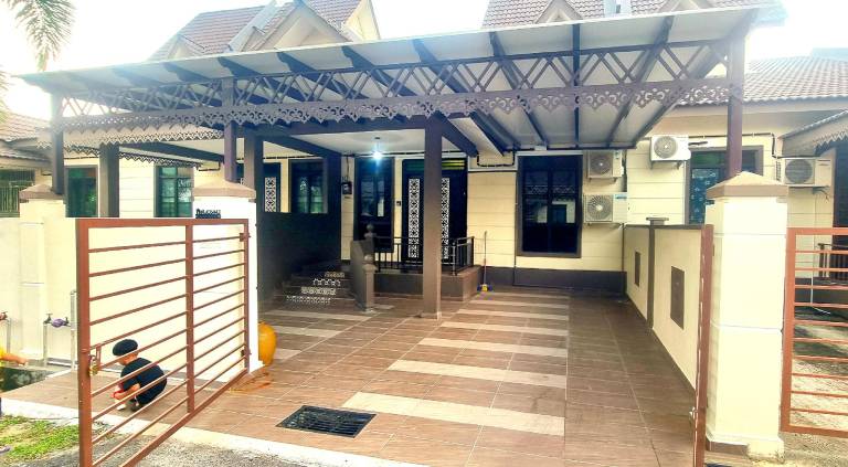 1400 m&sup2; Ferienhaus