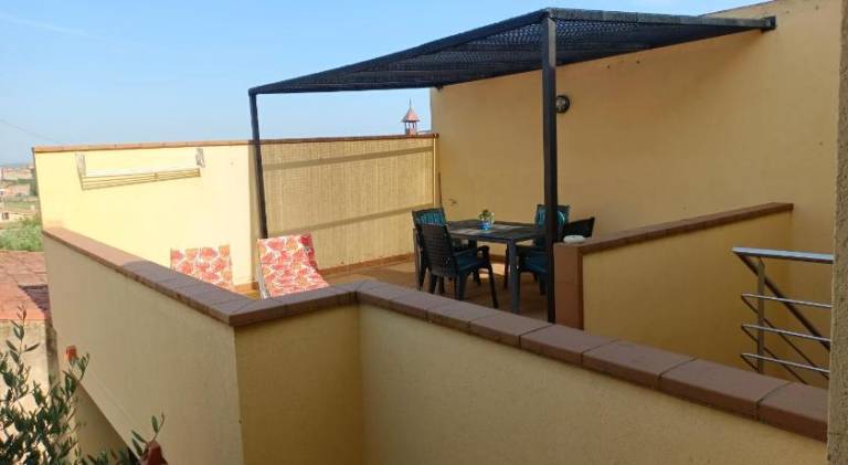 Rental apartment with grill, yard & patio — photo 4