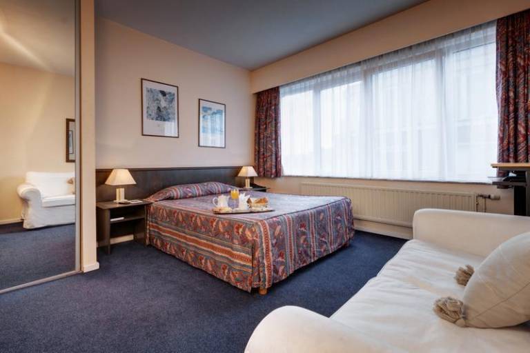 Beau Site — photo 2