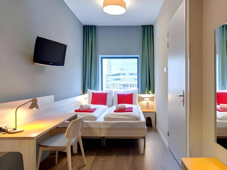 MEININGER Hotel Amsterdam City West — photo 2