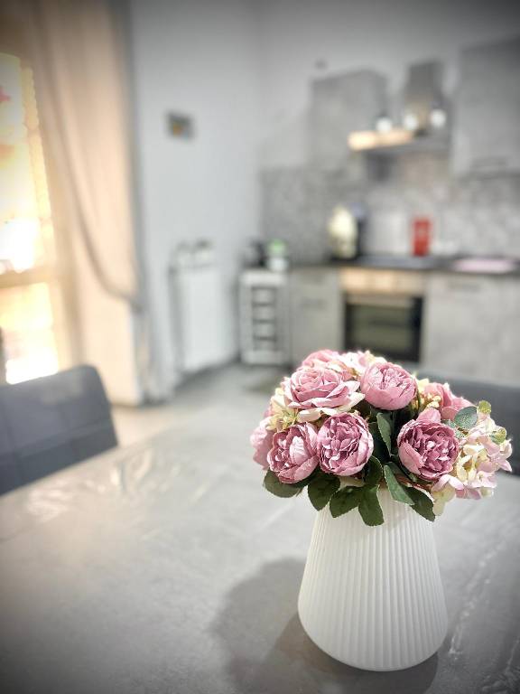 Bungalow | Close to Naples Cathedral — photo 4